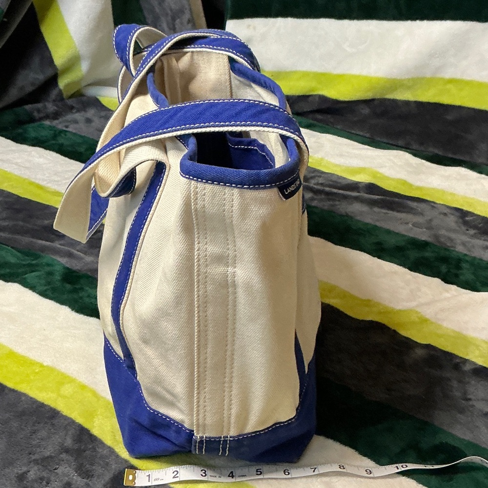 Lands' End Canvas Tote in Cream with Blue Trim - Picture 6 of 13